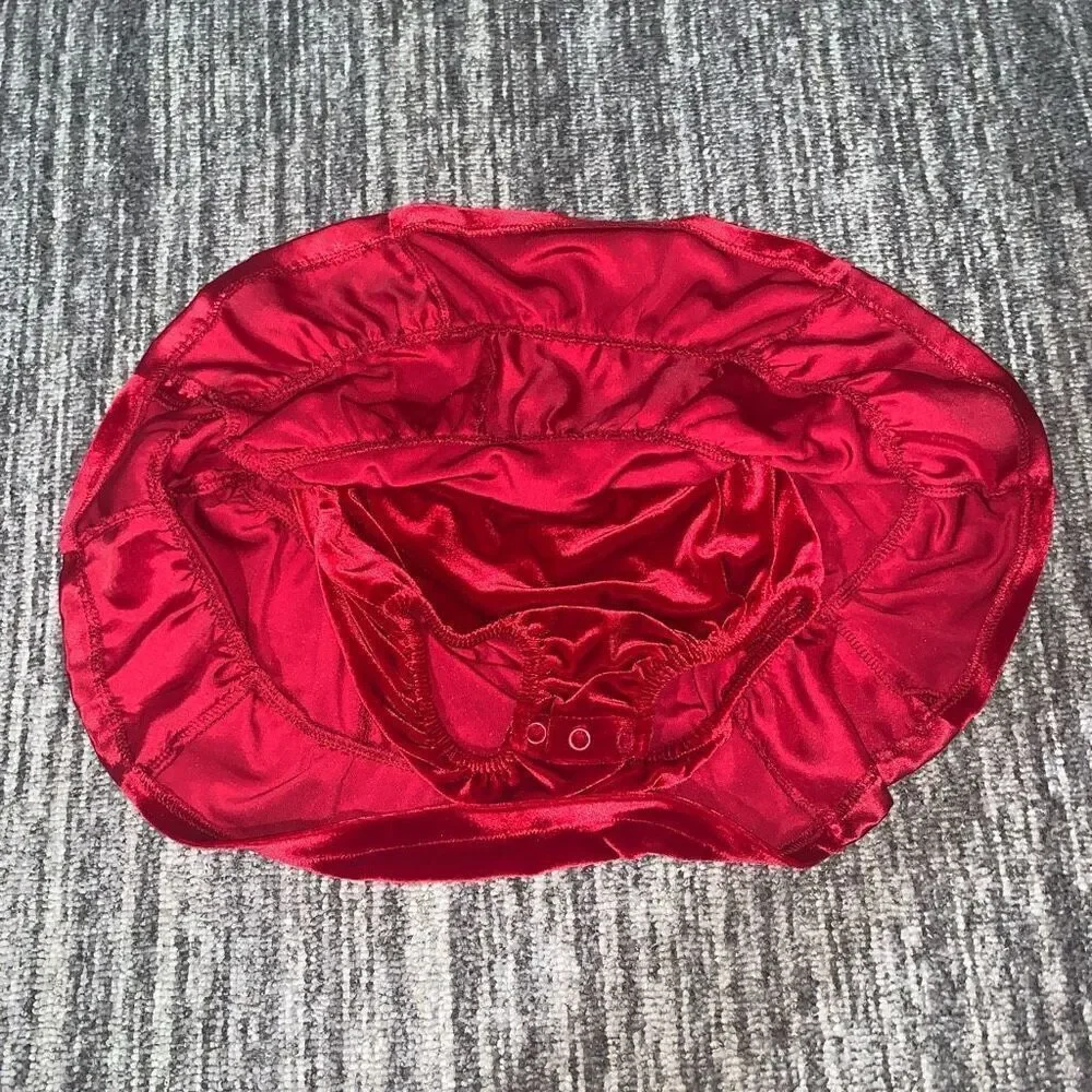 The Childrens Place Girls Size 3T Velvet Top & Skirt‎ Set Red Black Velvet